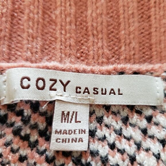 Cozy Casual Leopard Cheetah Sweater Sz M/L - Picture 7 of 9